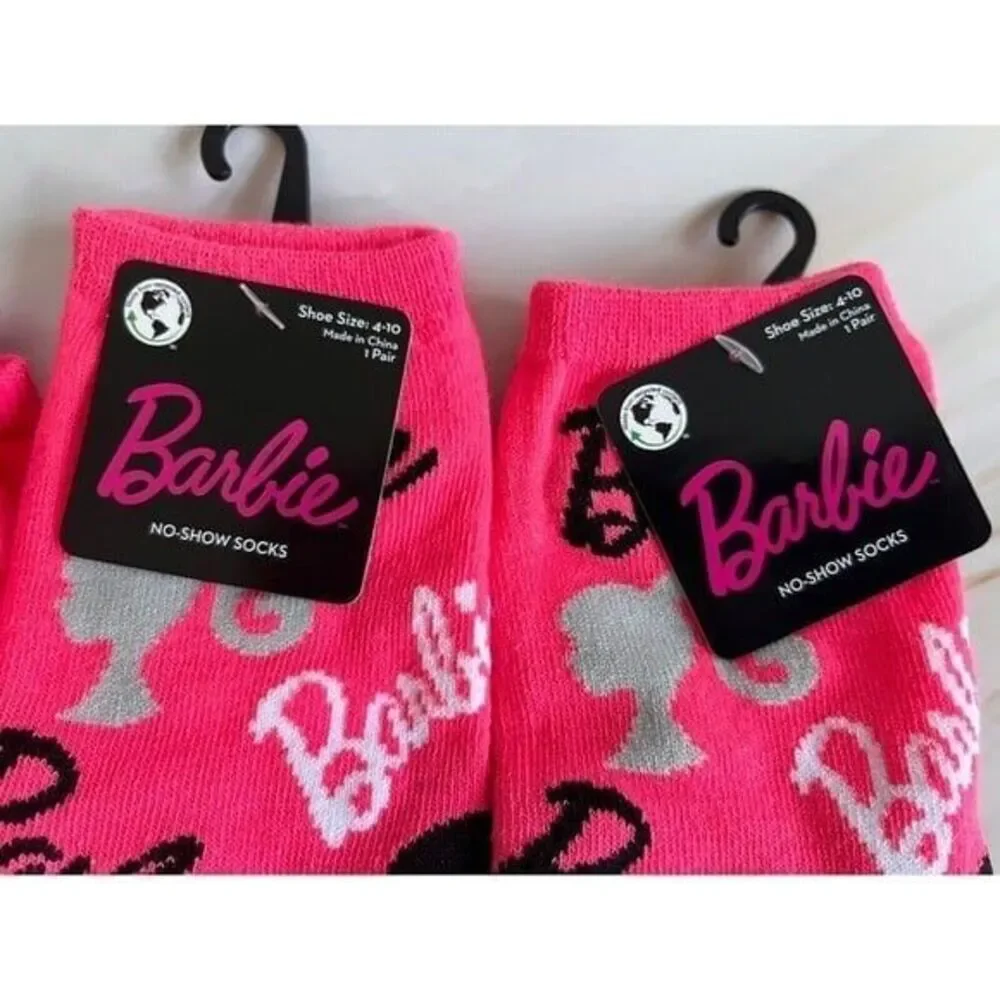 Mattel sets barbie